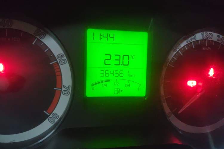 Used Skoda Rapid 2018 1.6L Manual Standard Edition Odometer Close Up
