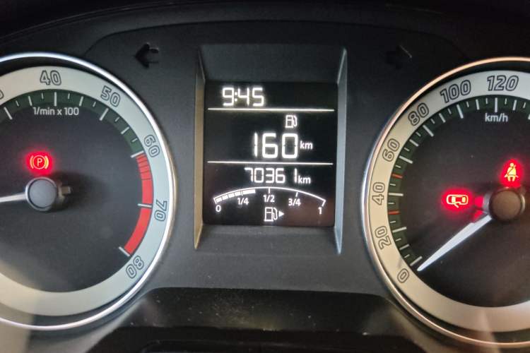 Used Skoda Rapid 2018 1.6L Manual Comfort Edition Odometer Close Up