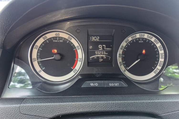 Used Skoda Rapid 2018 1.6L Manual Comfort Edition Odometer Close Up