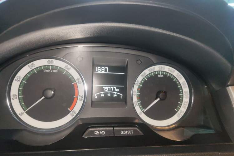 Used Skoda Rapid 2018 1.6L Automatic Comfort Edition Odometer Close Up