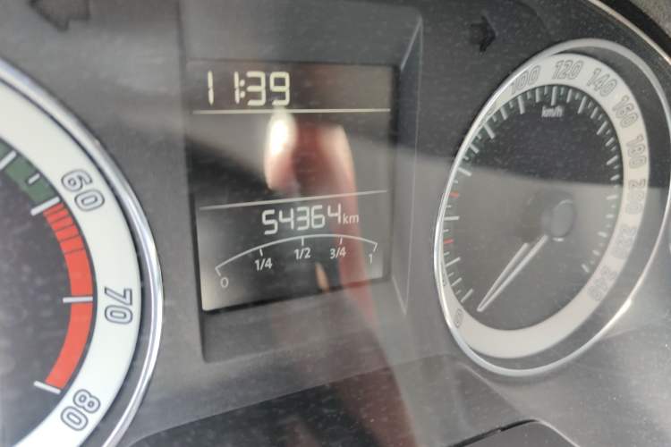 Used Skoda Rapid 2018 1.6L Manual Comfort Edition Odometer Close Up