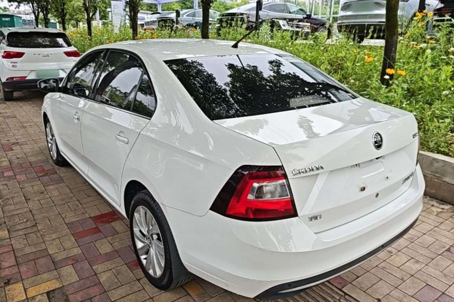 Used Skoda Rapid 2018 1.6L Automatic Comfort Edition Rear Left 45 Deg