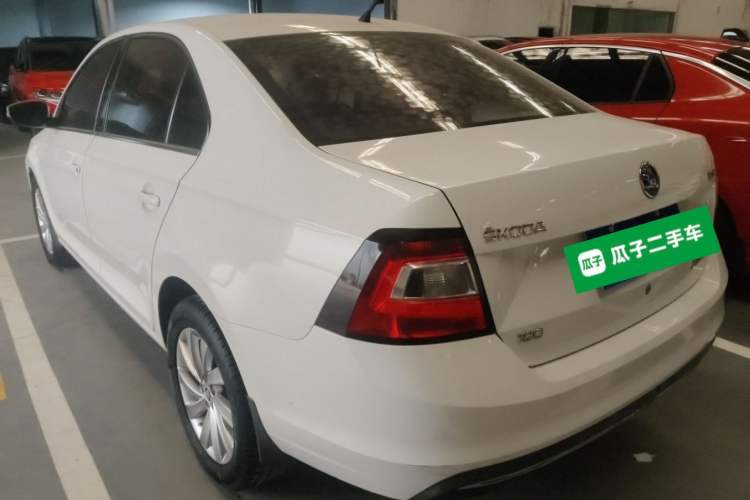 Used Skoda Rapid 2018 1.6L Manual Comfort Edition Rear Left 45 Deg