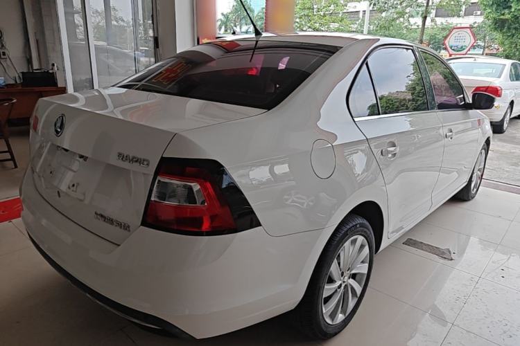 Used Skoda Rapid 2018 1.6L Automatic Comfort Edition Rear Right 45 Deg