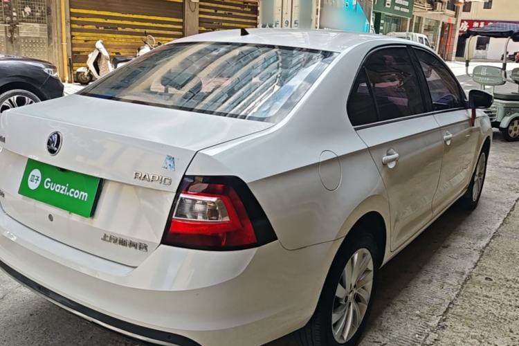Used Skoda Rapid 2018 1.6L Automatic Comfort Edition Rear Right 45 Deg