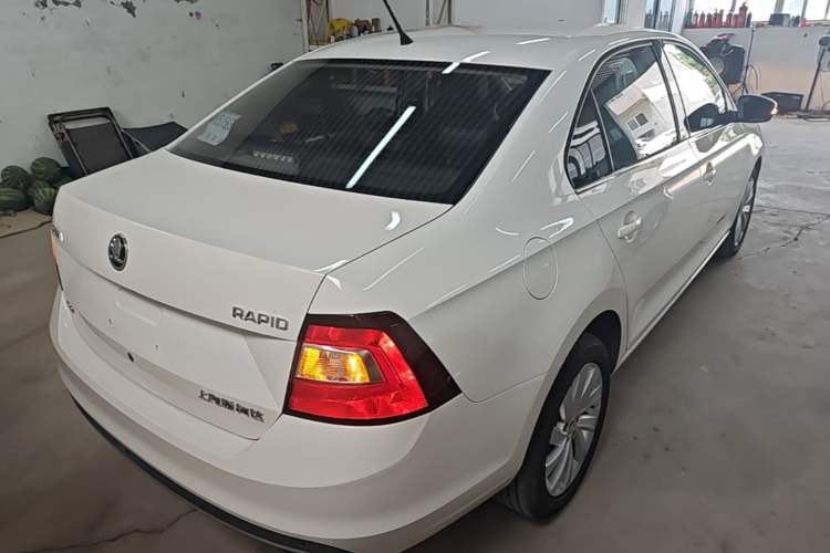 Used Skoda Rapid 2018 1.6L Automatic Comfort Edition Rear Right 45 Deg