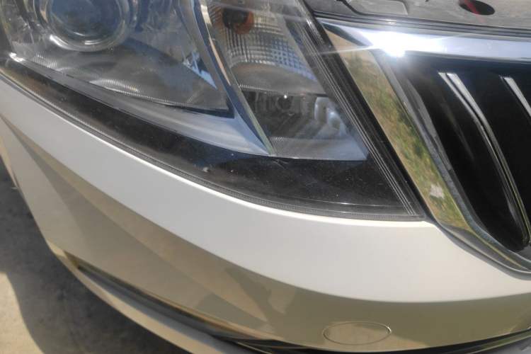 Used Skoda Rapid 2018 1.6L Automatic Comfort Edition Right Front Headlight
