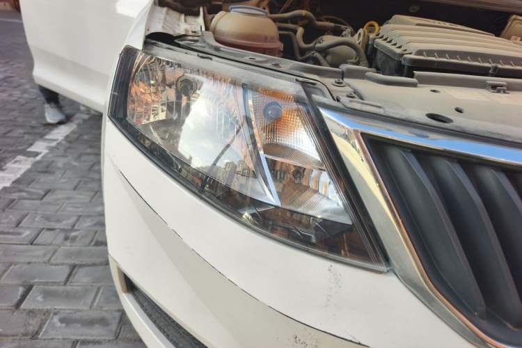 Used Skoda Rapid 2018 1.4L Manual Standard Edition Right Front Headlight