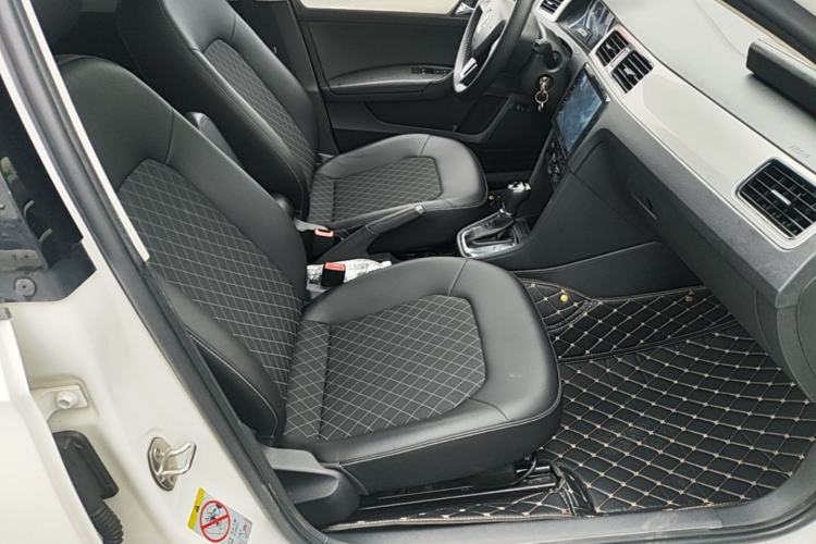 Used Skoda Rapid 2018 1.6L Automatic Comfort Edition Right Front Seat
