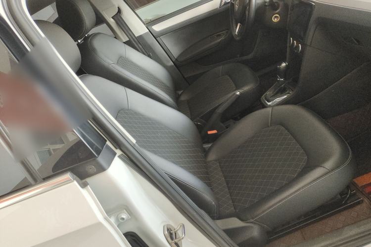 Used Skoda Rapid 2018 1.6L Automatic Comfort Edition Right Front Seat