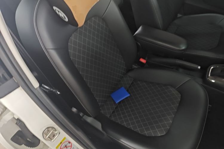 Used Skoda Rapid 2018 1.6L Automatic Comfort Edition Right Front Seat