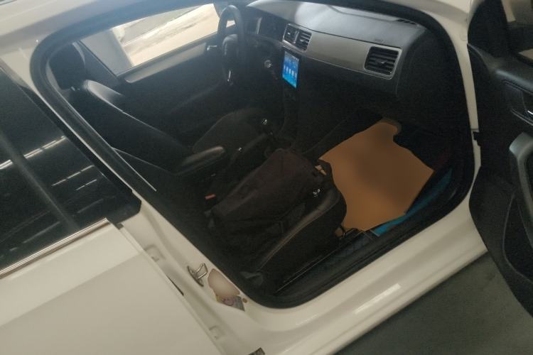 Used Skoda Rapid 2018 1.6L Manual Comfort Edition Right Front Seat