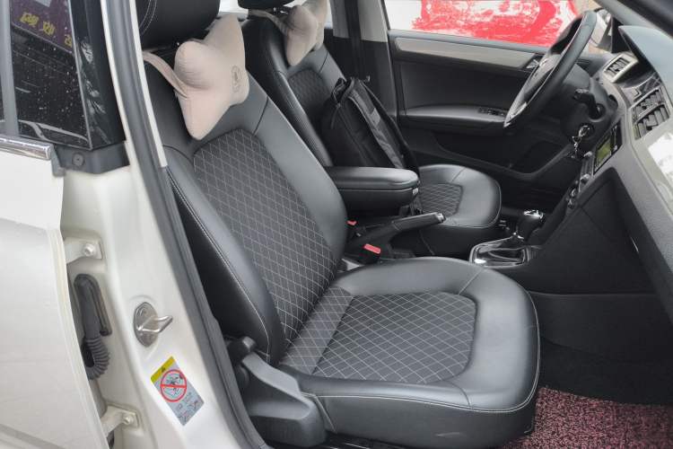 Used Skoda Rapid 2018 1.6L Automatic Comfort Edition Right Front Seat