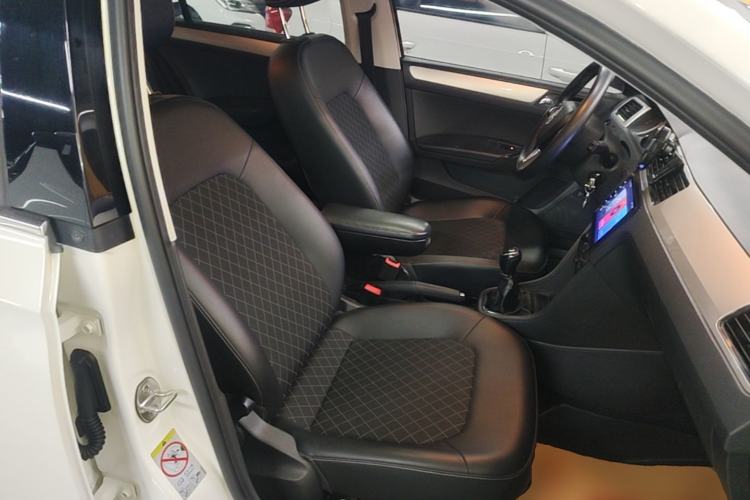 Used Skoda Rapid 2018 1.4L Manual Comfort Edition Right Front Seat