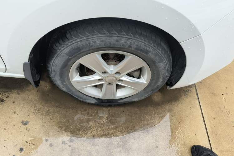 Used Skoda Rapid 2018 1.4L Manual Standard Edition Right Front Wheel Hub