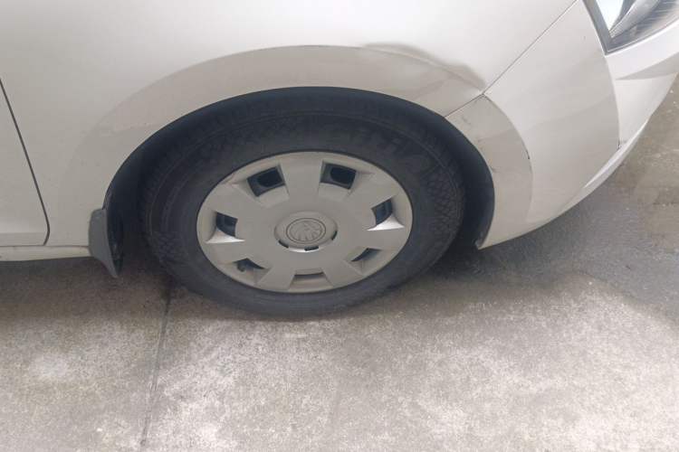 Used Skoda Rapid 2018 1.6L Manual Standard Edition Right Front Wheel Hub