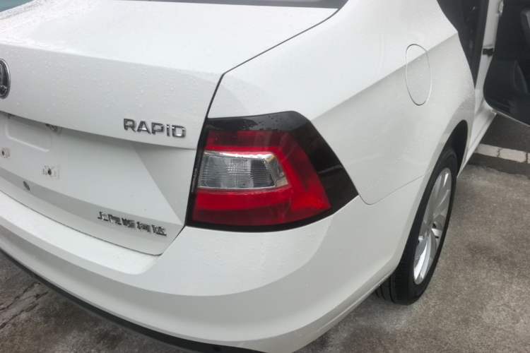 Used Skoda Rapid 2018 1.6L Automatic Comfort Edition Right Rear Taillight
