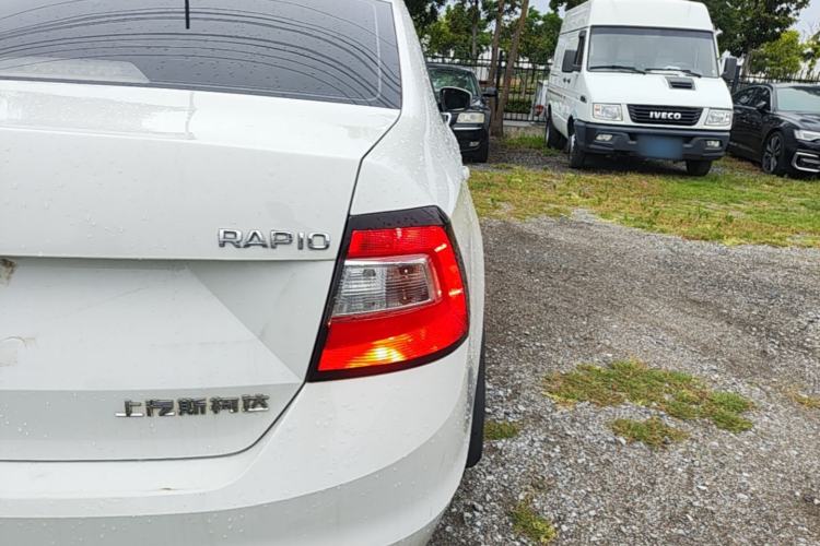 Used Skoda Rapid 2018 1.6L Automatic Comfort Edition Right Rear Taillight