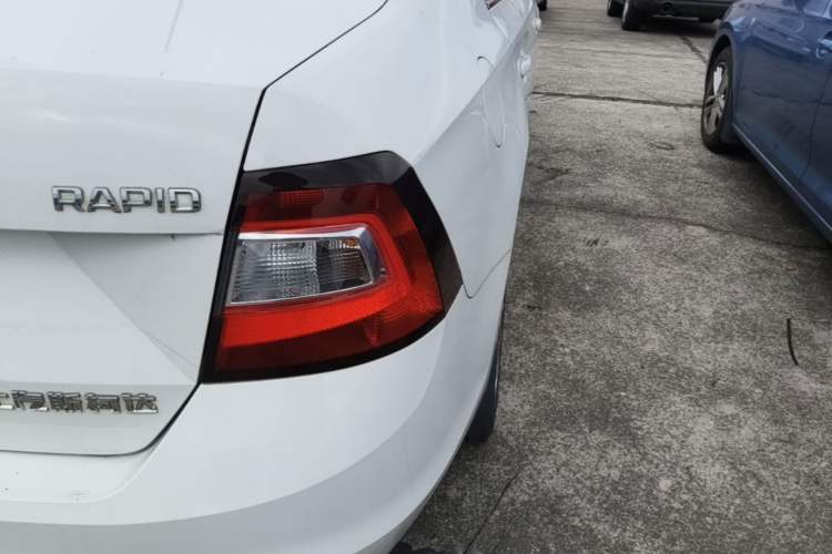 Used Skoda Rapid 2018 1.6L Automatic Comfort Edition Right Rear Taillight