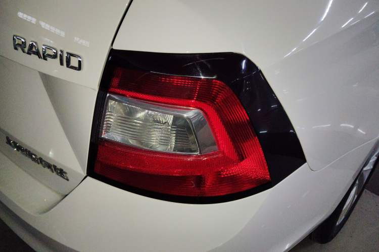 Used Skoda Rapid 2018 1.6L Automatic Comfort Edition Right Rear Taillight