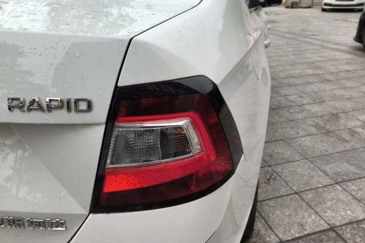 Used Skoda Rapid 2018 1.6L Automatic Comfort Edition Right Rear Taillight