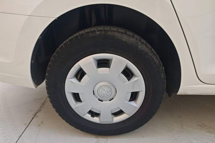 Used Skoda Rapid 2018 1.4L Manual Standard Edition Right Rear Wheel Hub