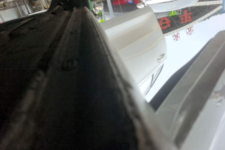Used Skoda Rapid 2018 1.6L Automatic Comfort Edition Right Side Sill