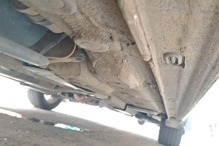 Used Skoda Rapid 2018 1.6L Automatic Comfort Edition Right Side Sill