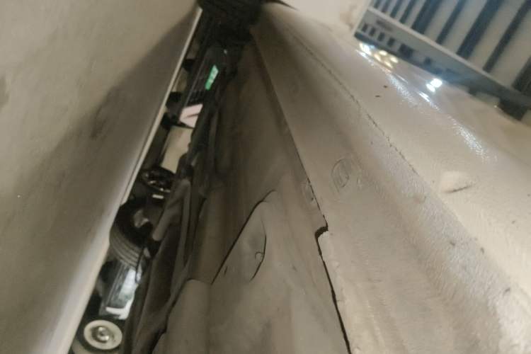 Used Skoda Rapid 2018 1.6L Manual Comfort Edition Right Side Sill