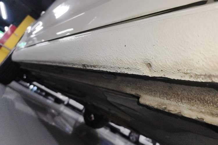 Used Skoda Rapid 2018 1.4L Manual Comfort Edition Right Side Sill