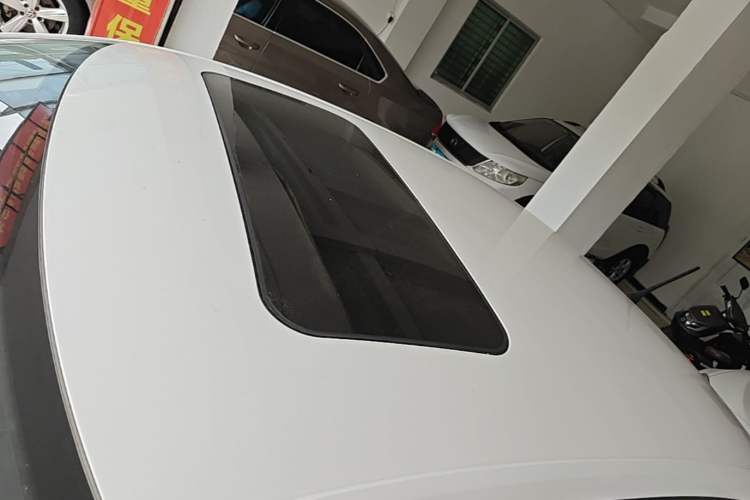 Used Skoda Rapid 2018 1.6L Automatic Comfort Edition Roof