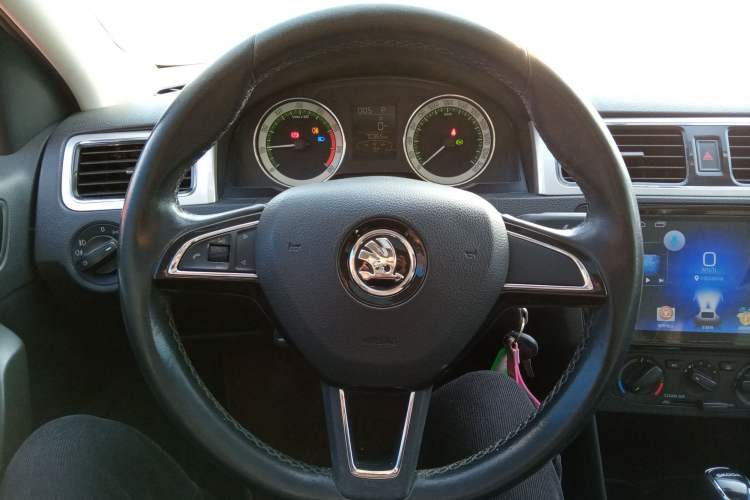 Used Skoda Rapid 2018 1.6L Automatic Comfort Edition Steering Wheel