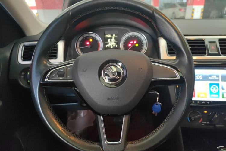Used Skoda Rapid 2018 1.6L Automatic Comfort Edition Steering Wheel