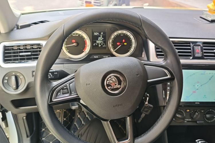 Used Skoda Rapid 2018 1.6L Automatic Comfort Edition Steering Wheel