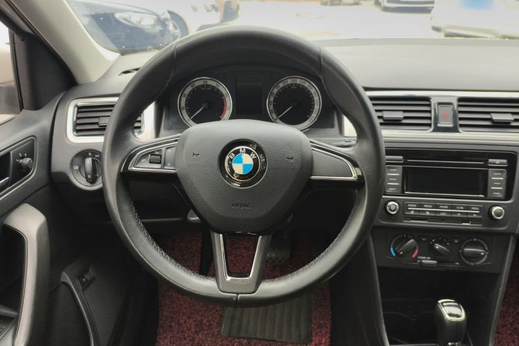 Used Skoda Rapid 2018 1.6L Automatic Comfort Edition Steering Wheel