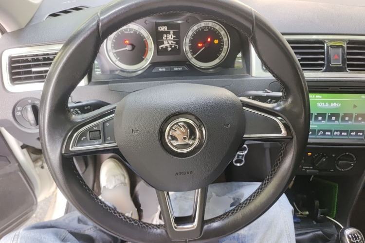 Used Skoda Rapid 2018 1.6L Manual Comfort Edition Steering Wheel