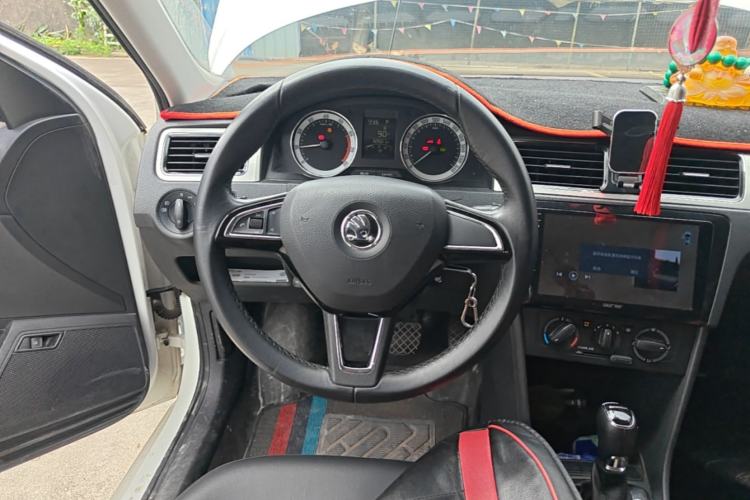 Used Skoda Rapid 2018 1.6L Automatic Comfort Edition Steering Wheel