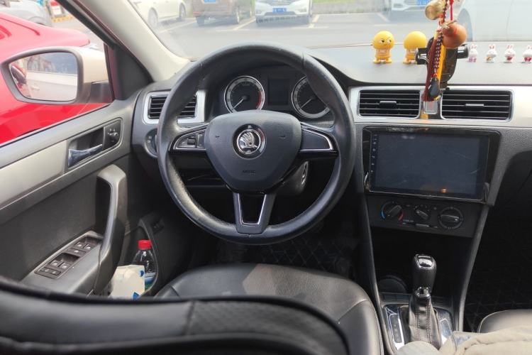 Used Skoda Rapid 2018 1.6L Automatic Comfort Edition Steering Wheel