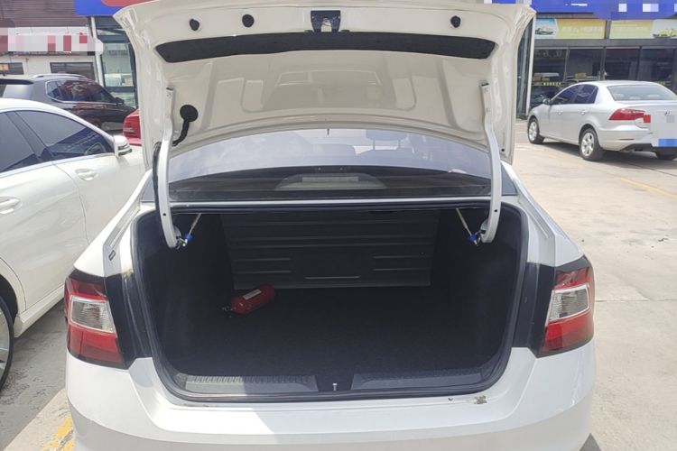 Used Skoda Rapid 2018 1.6L Automatic Comfort Edition Trunk