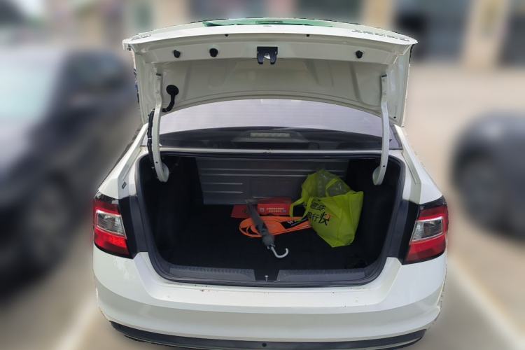 Used Skoda Rapid 2018 1.6L Automatic Comfort Edition Trunk