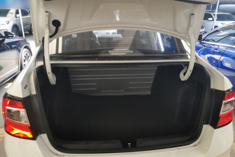 Used Skoda Rapid 2018 1.6L Automatic Comfort Edition Trunk
