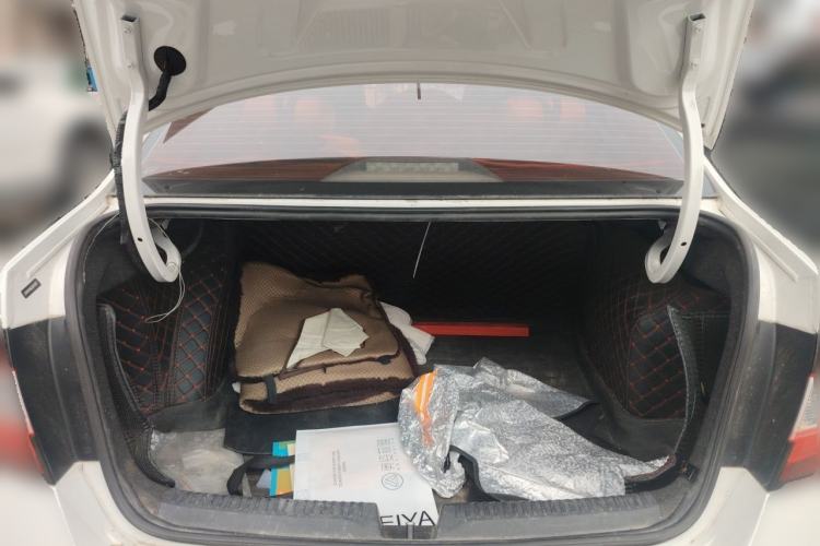 Used Skoda Rapid 2018 1.6L Manual Standard Edition Trunk