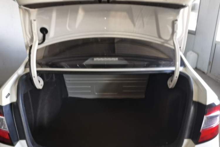 Used Skoda Rapid 2018 1.6L Automatic Comfort Edition Trunk