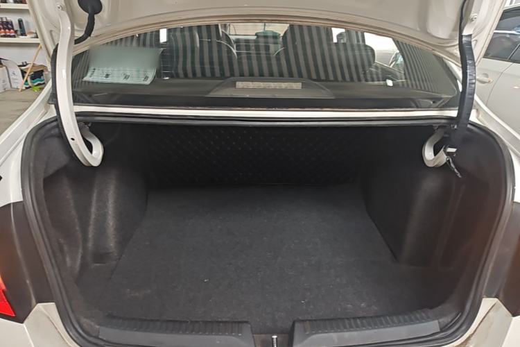 Used Skoda Rapid 2018 1.6L Automatic Comfort Edition Trunk