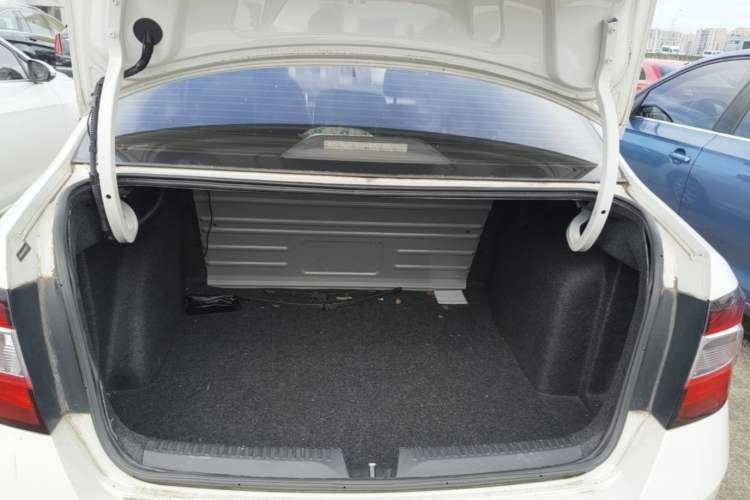 Used Skoda Rapid 2018 1.6L Automatic Comfort Edition Trunk
