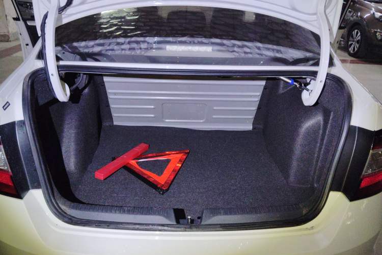 Used Skoda Rapid 2018 1.6L Automatic Comfort Edition Trunk