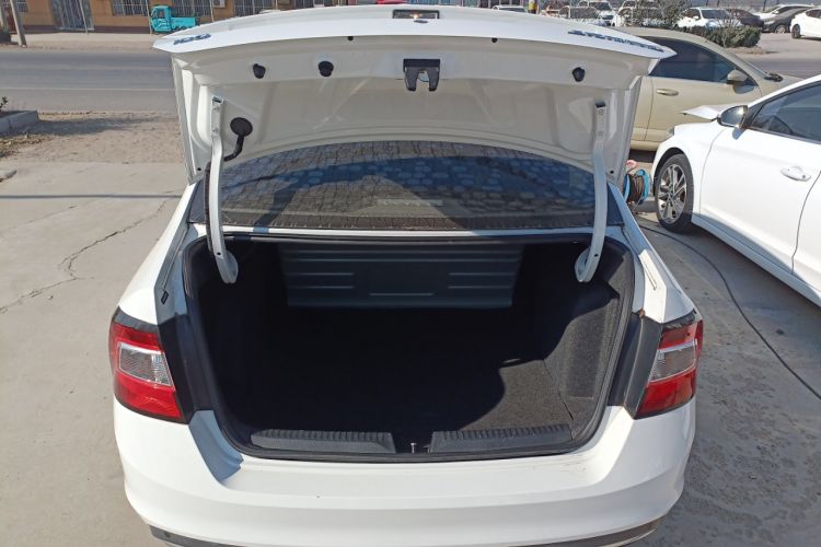 Used Skoda Rapid 2018 1.6L Automatic Comfort Edition Trunk