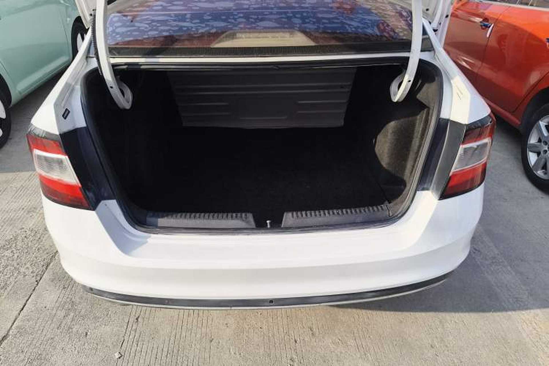 Used Skoda Rapid 2018 1.6L Automatic Comfort Edition Trunk