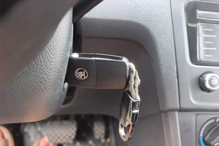 Used Skoda Rapid 2018 1.6L Automatic Comfort Edition Vehicle Key