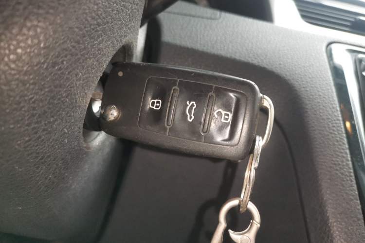Used Skoda Rapid 2018 1.6L Automatic Comfort Edition Vehicle Key